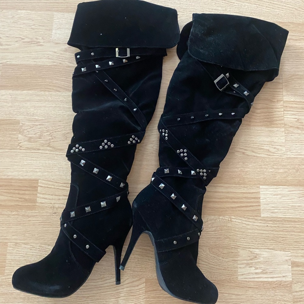 Black Studded Knee-High Women's Boots